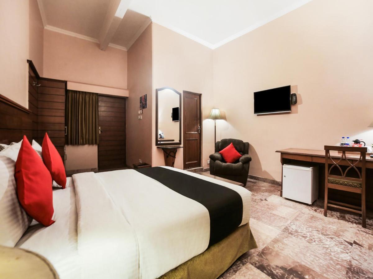 Capital O 10953 Dayal Lodge - A Boutique Hotel Agra  Ngoại thất bức ảnh