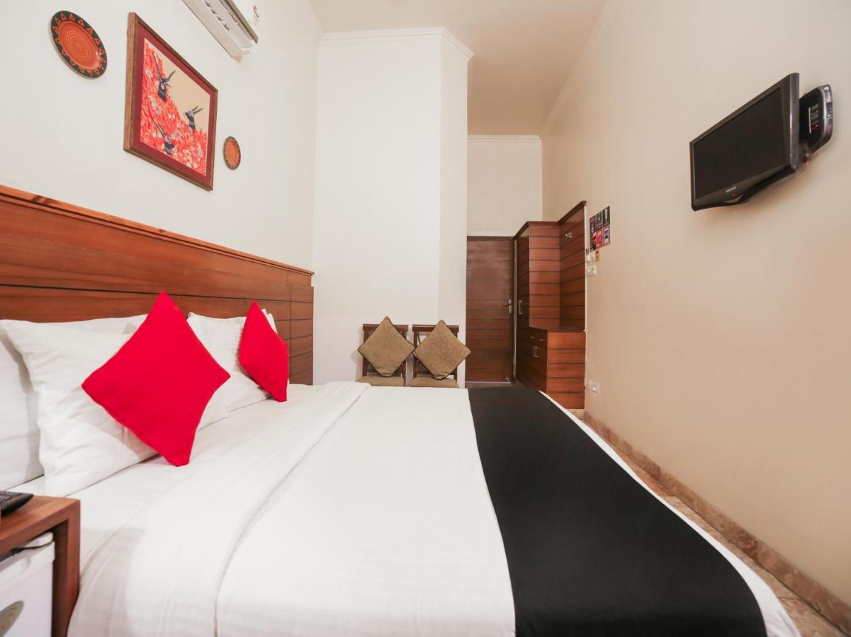 Capital O 10953 Dayal Lodge - A Boutique Hotel Agra  Ngoại thất bức ảnh