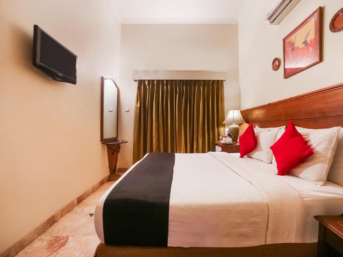 Capital O 10953 Dayal Lodge - A Boutique Hotel Agra  Ngoại thất bức ảnh