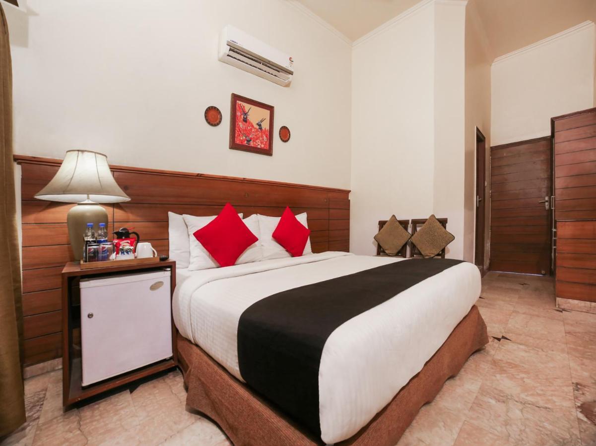 Capital O 10953 Dayal Lodge - A Boutique Hotel Agra  Ngoại thất bức ảnh