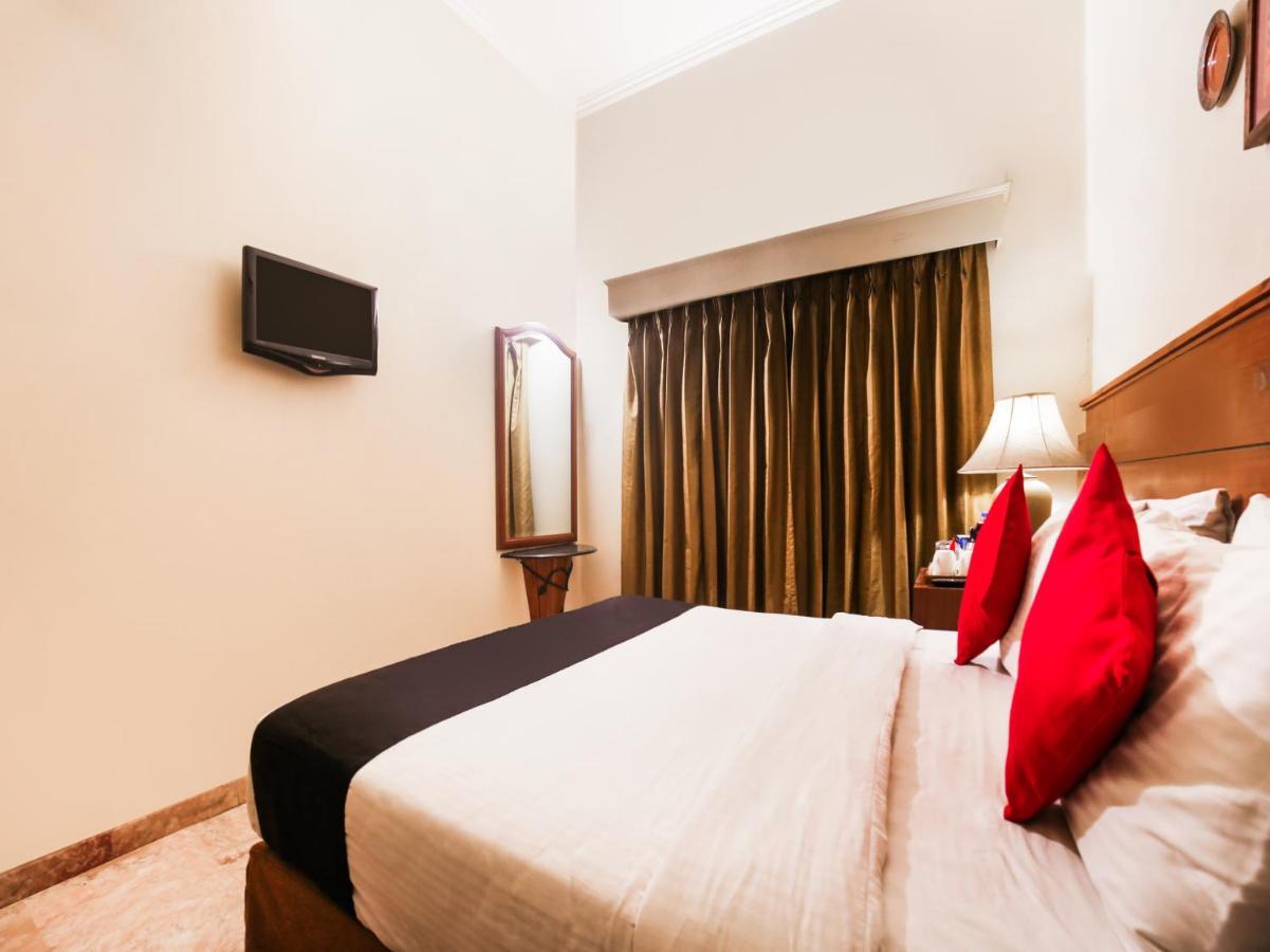 Capital O 10953 Dayal Lodge - A Boutique Hotel Agra  Ngoại thất bức ảnh